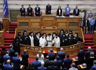 Ορκίστηκαν οι νέοι βουλευτές