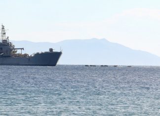 Στην Ελευσίνα το αρματαγωγό «Ικαρία» με 389 μετανάστες από τη Σύμη