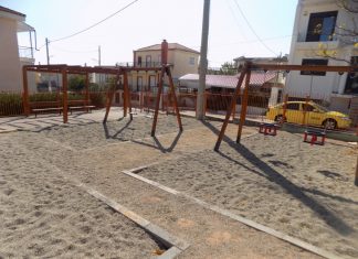 Παιδική χαρά ανακατασκεύασε ο Δήμος Φυλής, στην οδό Νεραντζούλας στο Πανόραμα
