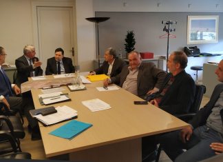 Σύσκεψη για τη βιομηχανία στη Δυτική Αττική