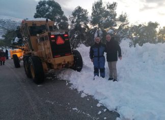 Εκχιονιστικά μηχανήματα της Περιφέρειας Αττικής για ενίσχυση των καθαρισμών