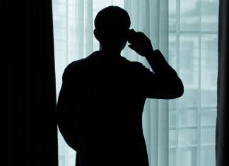 Πώς δρούσαν τα call centers εξαπάτησης ηλικιωμένων