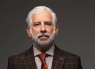 Πέτρος Φιλιππίδης: Άγνωστοι επιτέθηκαν στο εξοχικό του στην Κόρινθο