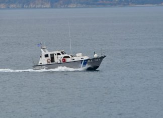 Εισροή υδάτων στο πλοίο “Μυτιλήνη” στην Ελευσίνα