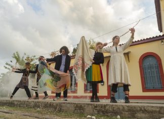 Ένα Άλλο Μυστήριο: Χορογραφικός περίπατος με συμμετοχή εθνικοτοπικών συλλόγων στην Ελευσίνα Πολιτιστική Πρωτεύουσα της Ευρώπης