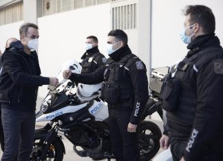 ΣΥΡΙΖΑ: “Με επικοινωνία, σκηνοθεσία και έκθεση ιδεών, η επίσκεψη τού Κυριάκου Μητσοτάκη στα Μέγαρα”