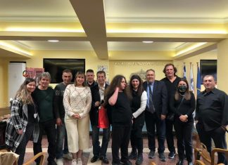 Μεγάλη ανταπόκριση στο Πασχαλινό Bazaar που διοργανώθηκε στο Βιοτεχνικό Επιμελητήριο Πειραιά από τα μέλη του 4ΑΜΕΑ