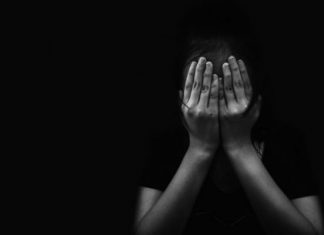 Μέγαρα: 23χρονος έδενε, απειλούσε με μαχαίρι μισού μέτρου και βίαζε 21χρονη