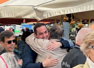 Στη λαϊκή Ελευσίνας ο Λιάκος Ευάγγελος
