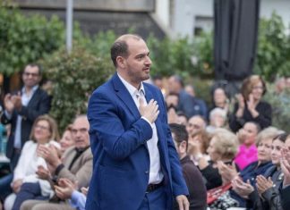Γιώργος Κώτσηρας: “Συνεχίζουμε δυνατά!”-Επινίκια στο πολιτικό γραφείο στα Μέγαρα (βίντεο)