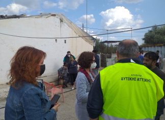 Κίνδυνοι για μετάδοση ιών από κουνούπια: Κλιμάκιο ΕΟΔΥ-Περιφέρειας σε σημείο κατοικιών μεταναστών στα Μέγαρα
