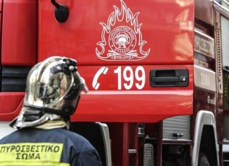 Ασπρόπυργος: Πυρκαγιά σε εργοστάσιο λιπασμάτων – Καίγεται δεξαμενή με νιτρικό οξύ