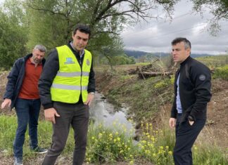 Αυτοψία του Αντιπεριφερειάρχη Δυτ. Αττικής Κλεάνθη Βαρελά στις εργασίες καθαρισμού ρεμάτων Δήμου Μάνδρας-Ειδυλλίας