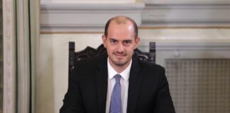 Καλά στην υγεία του ο Γιώργος Κώτσηρας – Ενιωσε αδιαθεσία στη Βουλή