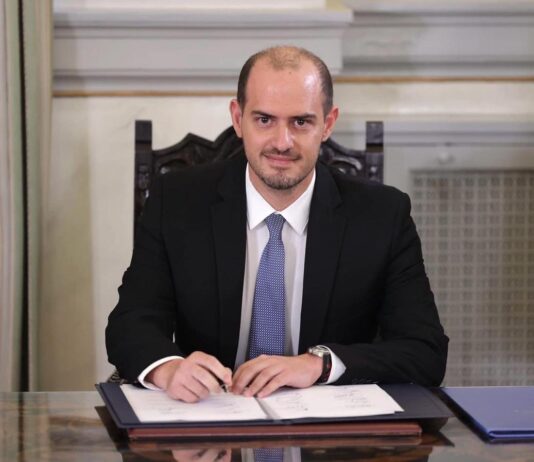 Καλά στην υγεία του ο Γιώργος Κώτσηρας – Ενιωσε αδιαθεσία στη Βουλή
