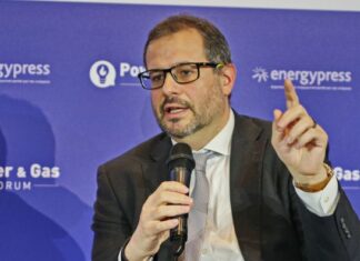 “Με τον αγωγό κατά μήκος του νέου Προαστιακού Δυτικής Αττικής εξασφαλίζεται η μεταφορά των πετρελαιοειδών με ασφαλέστερες προδιαγραφές”