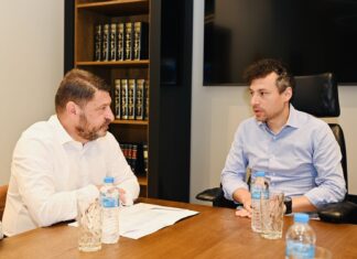 Αυτοψία του Περιφερειάρχη Αττικής στα εργοτάξια της ΠΕΟΑΘ και στο Γυμνάσιο στις Ερυθρές