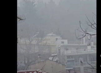 Χιόνια: Έπεσαν τα πρώτα στα Βίλια (βίντεο)