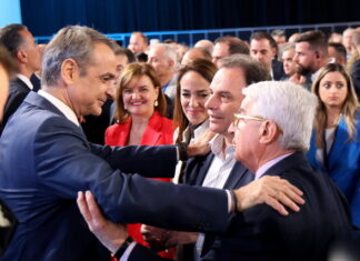 Θανάσης Μπούρας: “Ξεκινάει μια νέα μάχη”