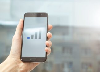 Χωρίς σήμα – Λόγω βραχυκυκλώματος προβλήματα σε δίκτυο κινητής τηλεφωνίας με αποτέλεσμα να μένουν χωρίς κινητά εκατοντάδες κάτοικοι στα Μέγαρα