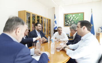 O Πρωθυπουργός Κ. Μητσοτάκης στον Ασπρόπυργο: Σύσκεψη για ανάπτυξη των υποδομών και των οδικών μετακινήσεων
