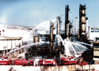 34 χρόνια από την τραγωδία στην «Πετρόλα»: Ανάρτηση Χρ. Χρηστάκη για την ασφάλεια και τις συνθήκες εργασίας στην Ελευσίνα