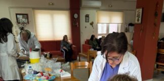 Σταμάτης Πουλής : Πραγματοποιήσαμε Δωρεάν Ιατρικές Εξετάσεις στη Μάνδρα στη Συνοικία Παπακώστα, στο πλαίσιο του προγράμματος εξωνοσοκομειακής φροντίδας του Υπουργείου Υγείας.