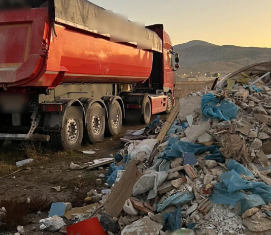 Συλλήψεις 6 ατόμων για απόρριψη αποβλήτων σε Ασπρόπυργο, Ελαιώνα και Αιγάλεω
